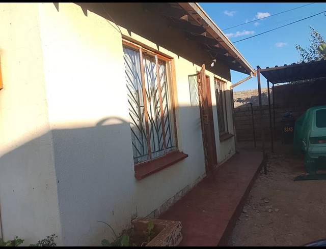 2 BEDROOM HOUSE FOR SALE IN PROTEA GLEN EXT